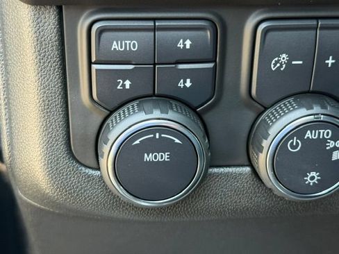 Used 2023 Chevrolet Tahoe High Country AWD/4WD image 18