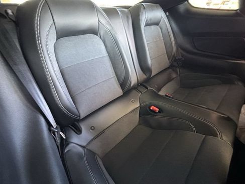 Used 2020 Ford Mustang Shelby GT350 w/ Technology Package RWD image 7