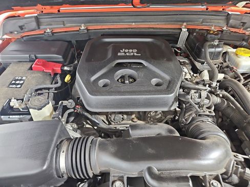 Used 2018 Jeep Wrangler Unlimited Sport S image 21