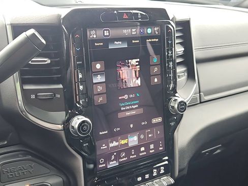 New 2026 RAM 2500 Laramie AWD/4WD image 22