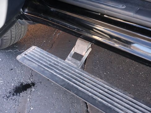 Used 2019 RAM 1500 Limited image 10