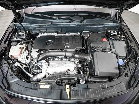 Certified 2022 Mercedes-Benz GLB 250 image 3