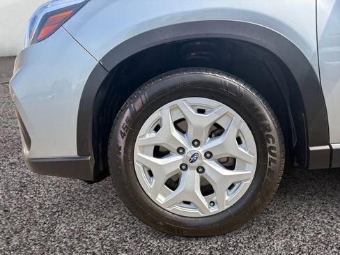 Used 2021 Subaru Forester AWD/4WD image 9