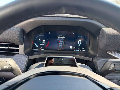 Certified 2025 Ford Explorer Platinum w/ Ultimate Package image 28