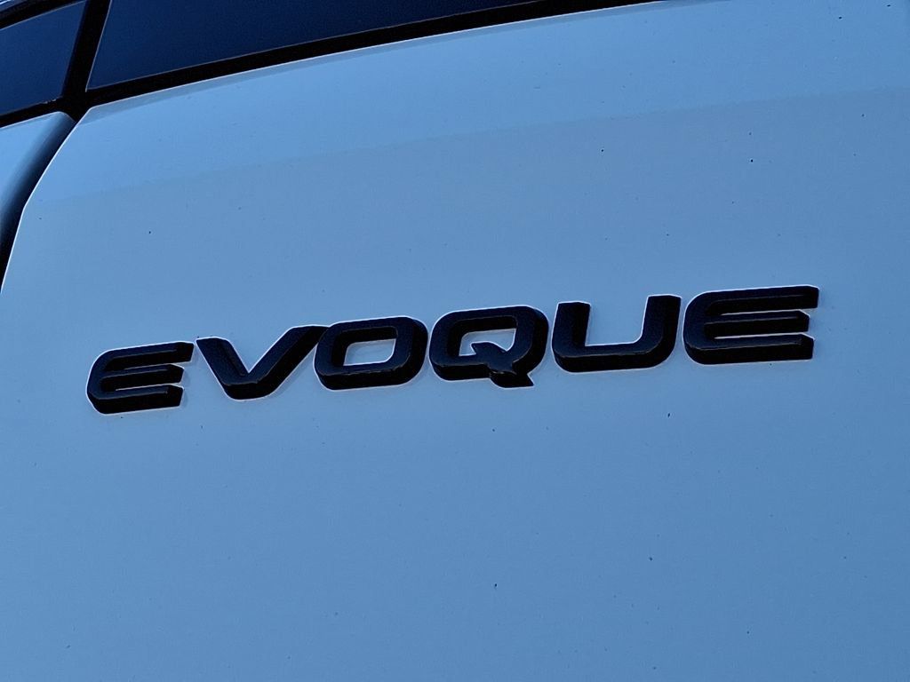New 2026 Land Rover Range Rover Evoque Dynamic SE AWD/4WD image 17