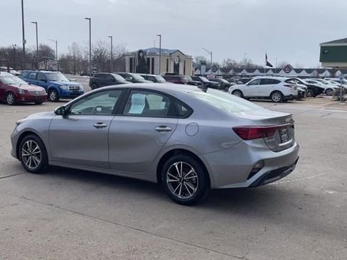 Used 2024 Kia Forte LXS image 6