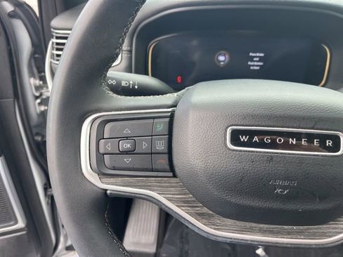 Used 2024 Jeep Wagoneer Series II w/ Flexible Seating Group image 23