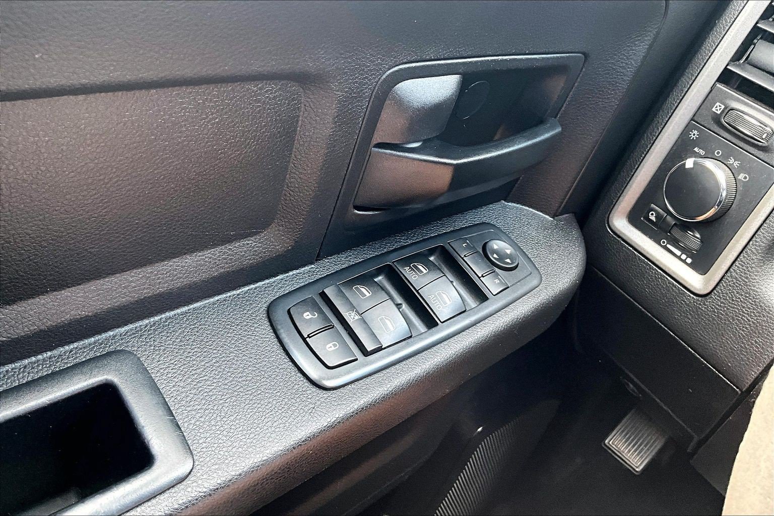 Used 2017 RAM 2500 Tradesman w/ Chrome Appearance Group AWD/4WD image 32