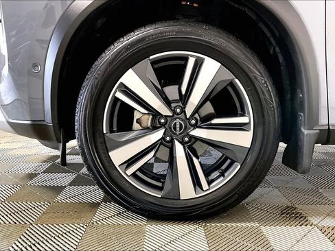 Used 2022 Nissan Rogue Platinum w/ Head-Up Display Package image 8