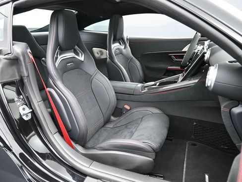 Used 2025 Mercedes-Benz AMG GT 63 image 29