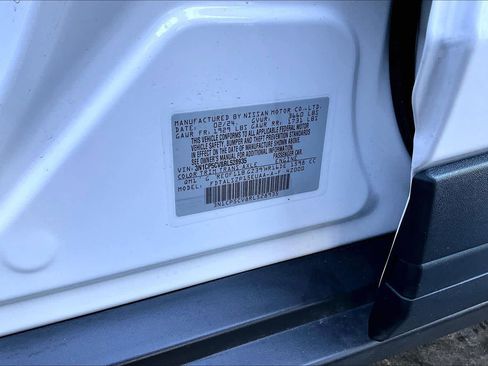 Certified 2024 Nissan Kicks SV image 33