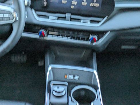 New 2026 Chevrolet Equinox LT w/ Convenience Package II image 17