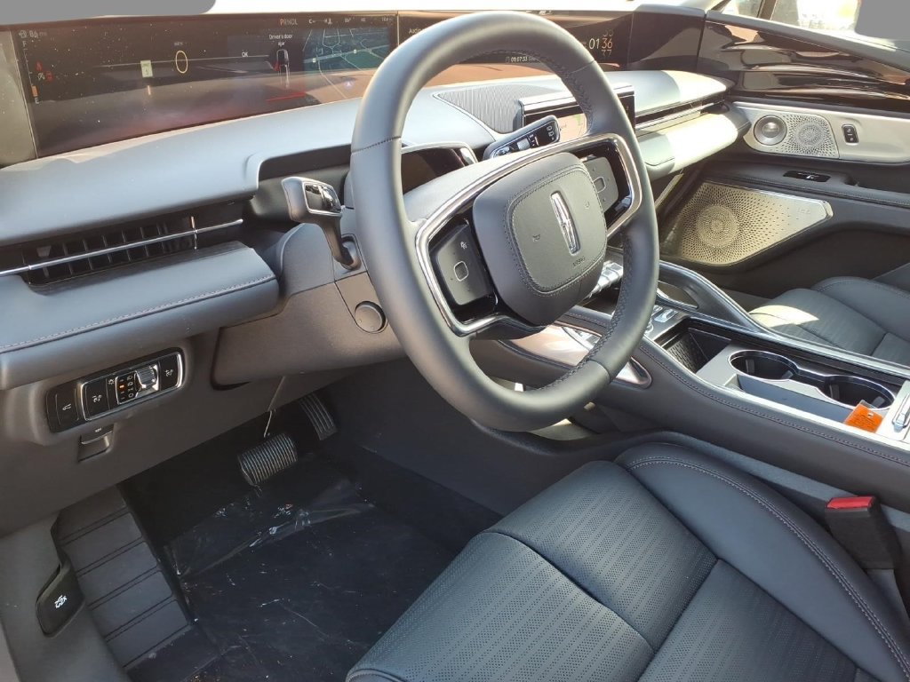 New 2026 Lincoln Nautilus Reserve AWD/4WD image 13