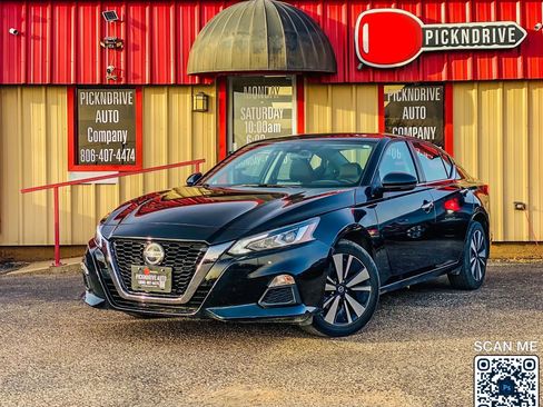 Used 2021 Nissan Altima 2.5 SV w/ SV Premium Package image 2