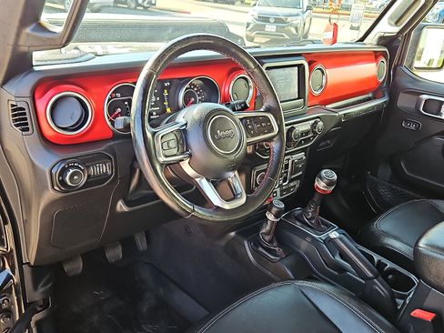 Used 2020 Jeep Wrangler Unlimited Rubicon w/ Steel Bumper Group image 12