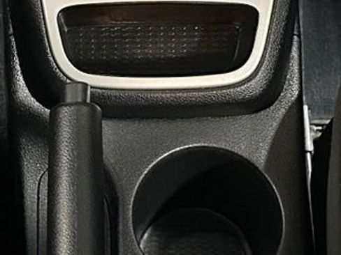 Used 2022 Hyundai Venue SE FWD image 17