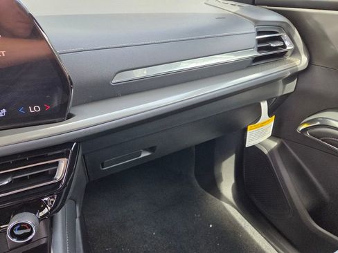New 2026 Chevrolet Traverse LT w/ Midnight/Sport Edition FWD image 32