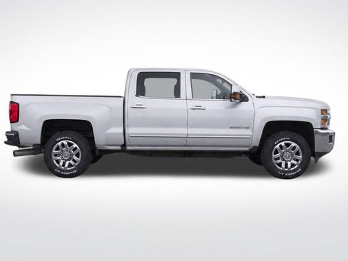 Used 2016 Chevrolet Silverado 2500 LTZ AWD/4WD image 9