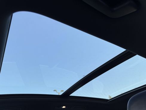 Used 2017 Porsche Cayenne S Platinum image 25