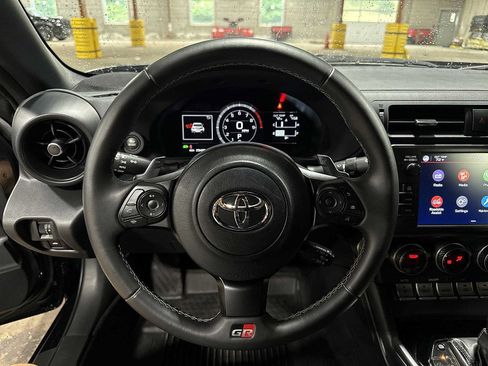 Used 2023 Toyota GR86 Premium w/ ALL Weather Mat Package (TMS) RWD image 17