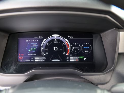 Used 2024 Toyota Tundra Limited AWD/4WD image 19