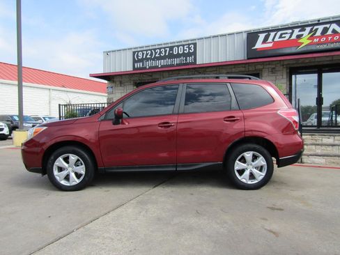 Used 2016 Subaru Forester 2.5i Premium AWD/4WD image 2