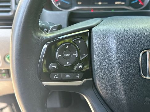 Used 2021 Honda Pilot Touring image 15