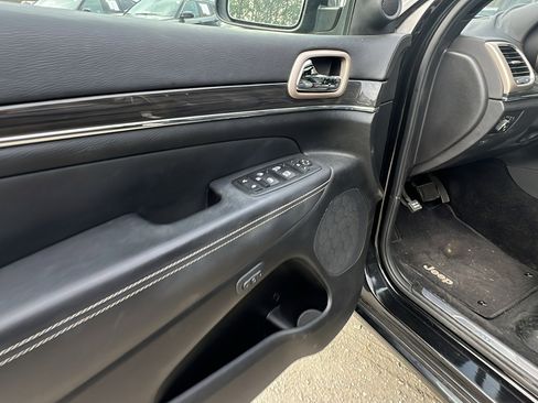 Used 2014 Jeep Grand Cherokee Overland w/ Trailer Tow Group IV image 15