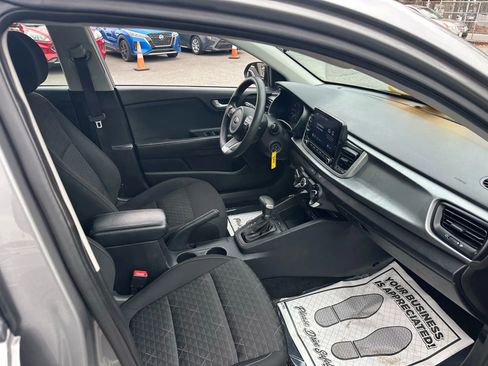 Used 2021 Kia Rio S image 12