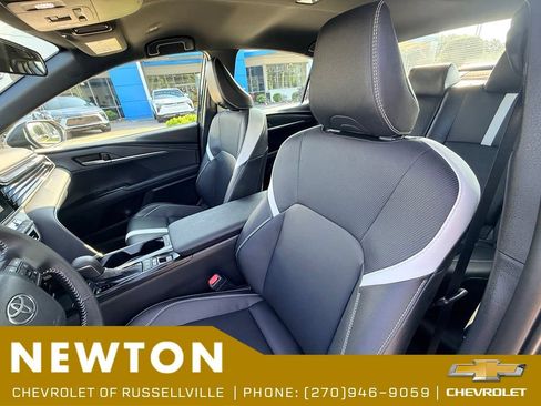 Used 2026 Toyota Camry SE FWD image 15