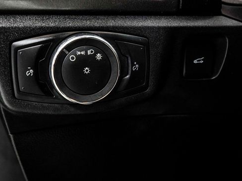 Used 2019 Ford Fusion SE image 35