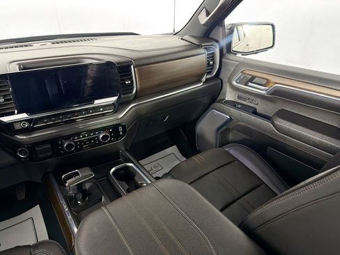 Used 2024 Chevrolet Silverado 1500 High Country w/ Midnight Edition image 25