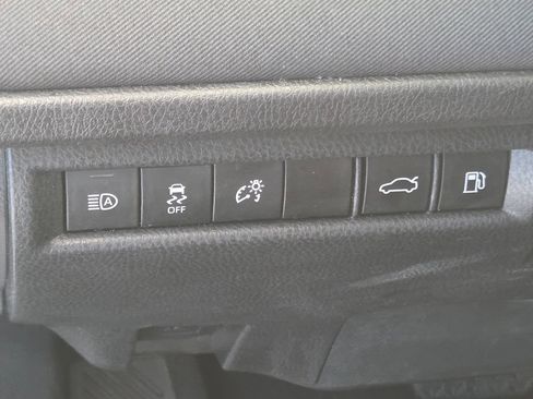 Used 2025 Toyota Camry LE FWD image 29