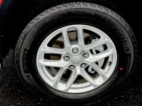 New 2026 Jeep Grand Cherokee Laredo image 16