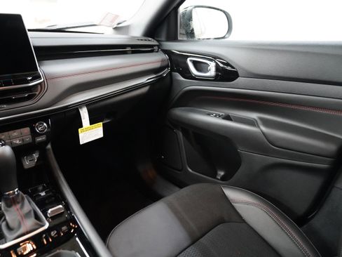 New 2026 Jeep Compass Trailhawk w/ Sun, Sound & Navigation Group image 13