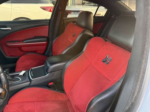 Used 2022 Dodge Charger Scat Pack w/ Dynamics Package RWD image 26