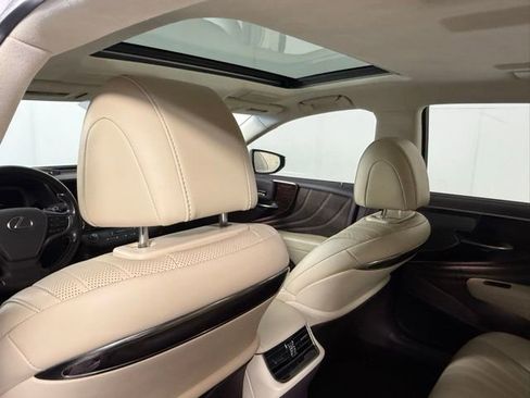 Used 2018 Lexus LS 500 w/ Interior Upgrade Package RWD image 25