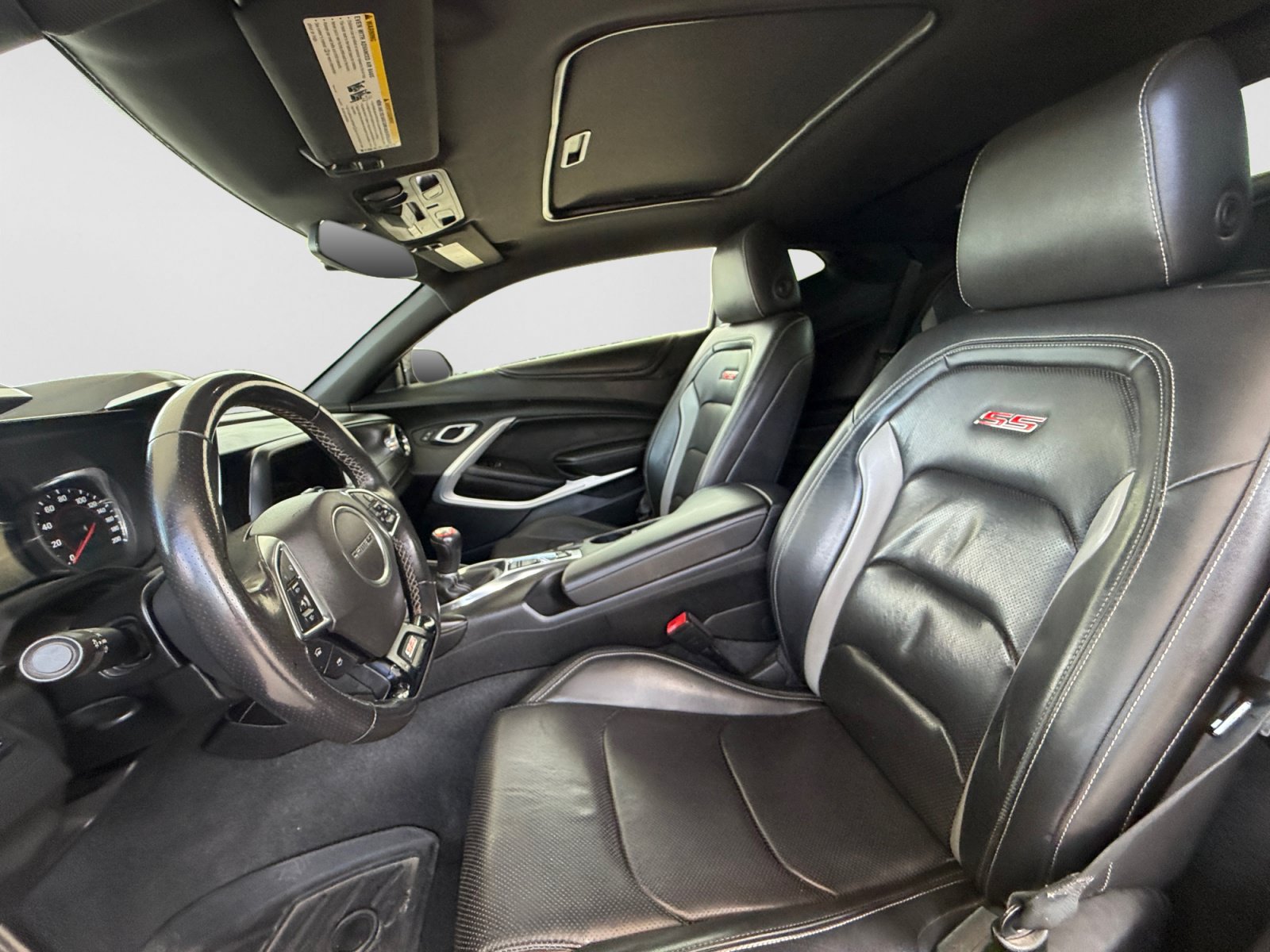 Used 2018 Chevrolet Camaro SS RWD image 10