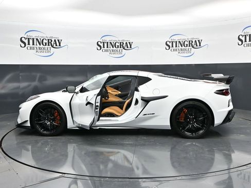 Used 2025 Chevrolet Corvette Z06 w/ Stealth Interior Trim Package RWD image 37