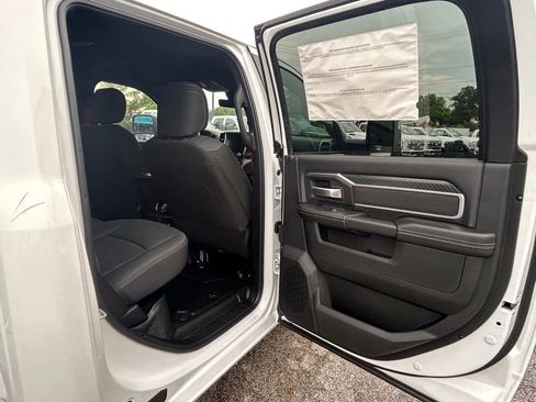 New 2025 RAM 3500 Big Horn image 34