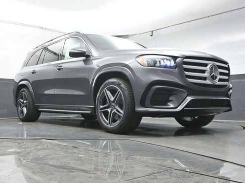 New 2026 Mercedes-Benz GLS 450 4MATIC image 36