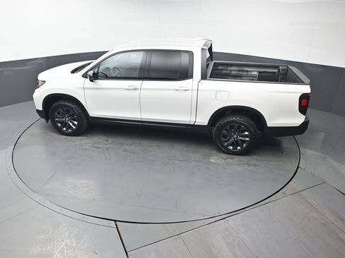 Used 2025 Honda Ridgeline Sport image 37