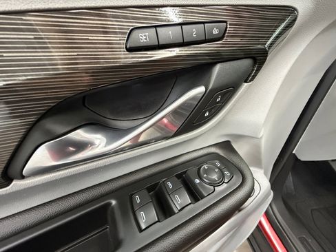 Used 2018 GMC Terrain SLT w/ Preferred Package AWD/4WD image 23