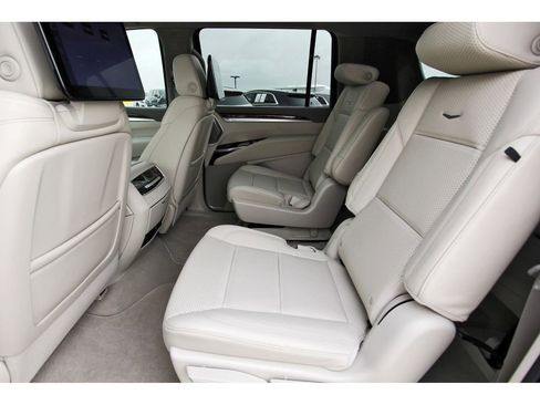 New 2025 Cadillac Escalade ESV Premium Luxury Platinum image 7