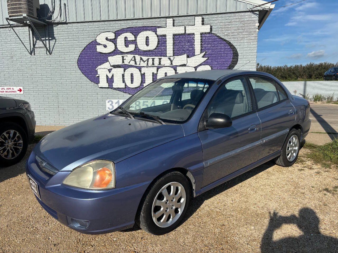 Used 2004 Kia Rio Sedan FWD image 1