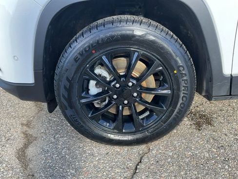 Used 2023 Jeep Cherokee Altitude Lux image 11