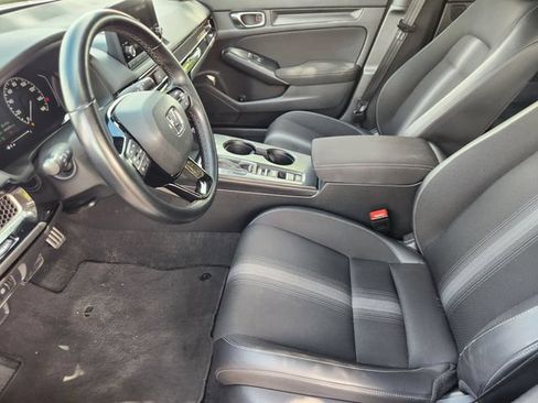 Used 2023 Honda Civic Sport image 9