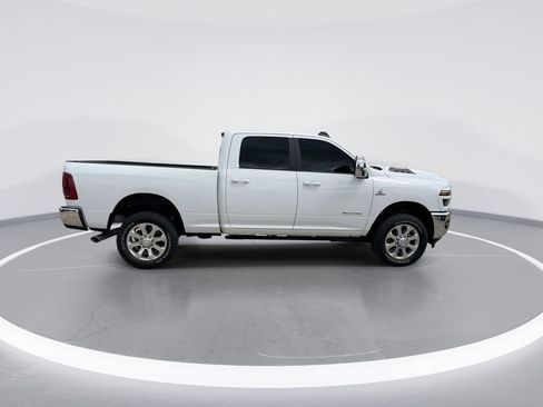 Used 2025 RAM 2500 Laramie AWD/4WD image 9