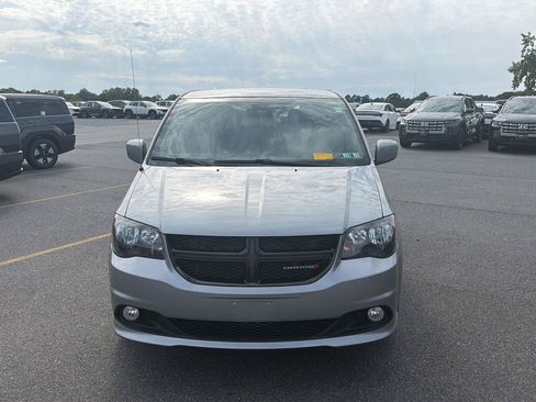 Used 2019 Dodge Grand Caravan SXT w/ Blacktop Package FWD image 8