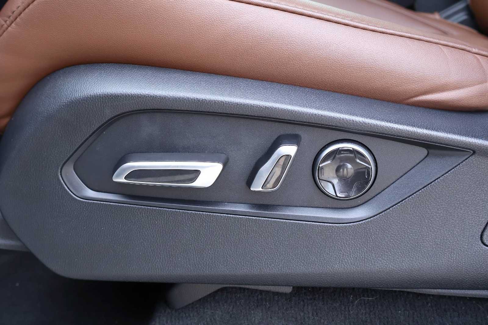 Certified 2022 Acura MDX w/ Technology Package FWD image 24